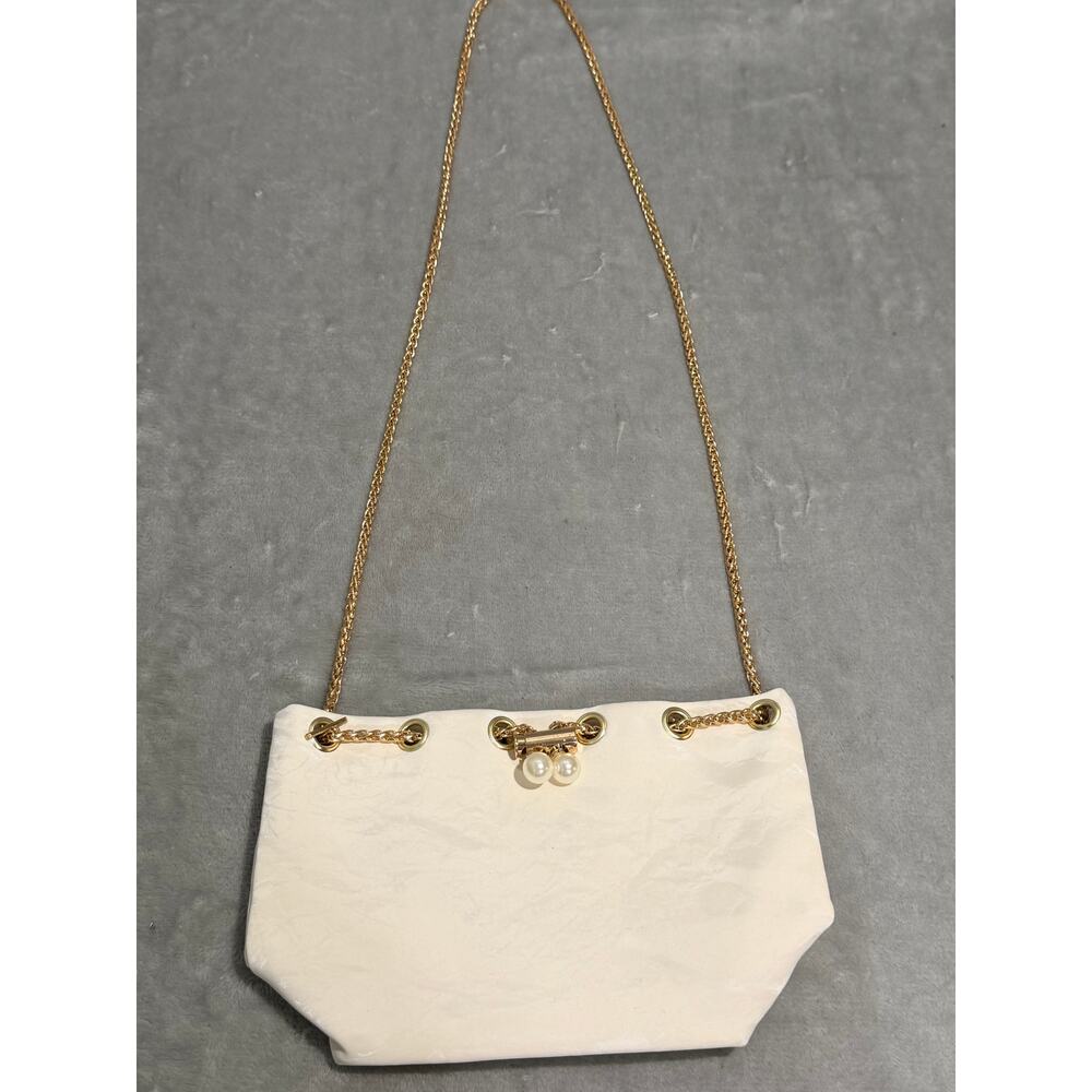 White Pearl Kiss Lock Gold Chain Mini Shoulder Bag Purse - Picture 3 of 8